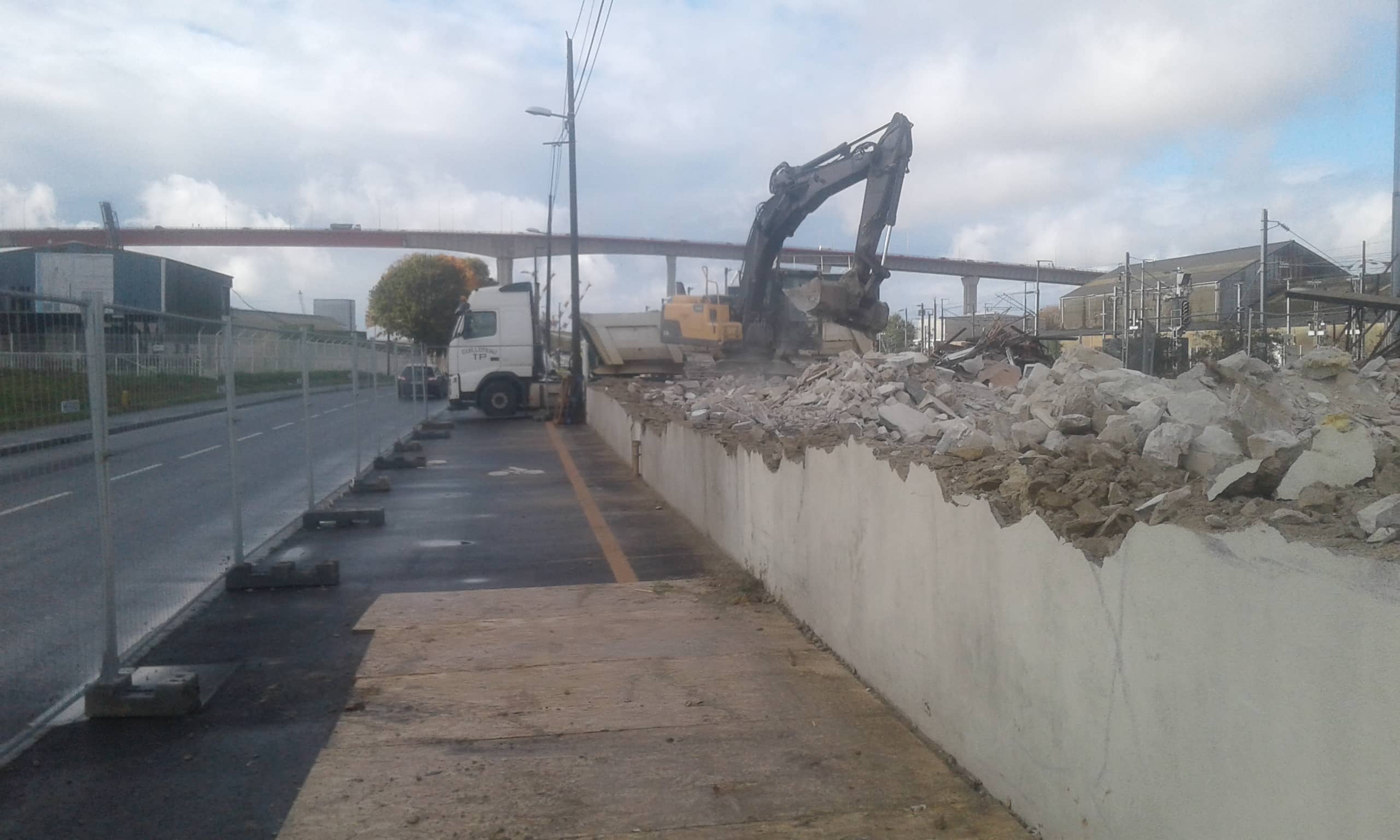 demolition guilloteau 01 Démolition Loire Atlantique, Guilloteau TP